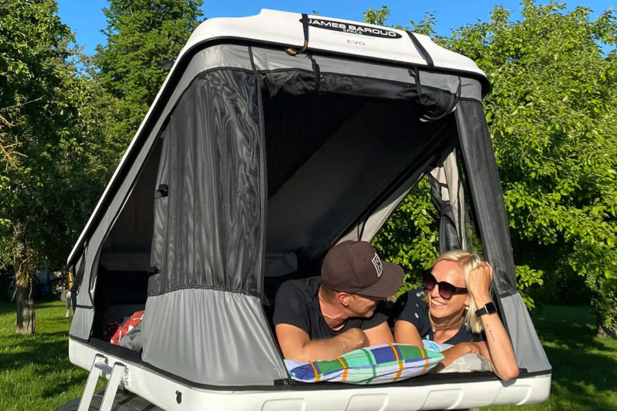 ROOF TOP TENTS & AWNINGS Slide 3